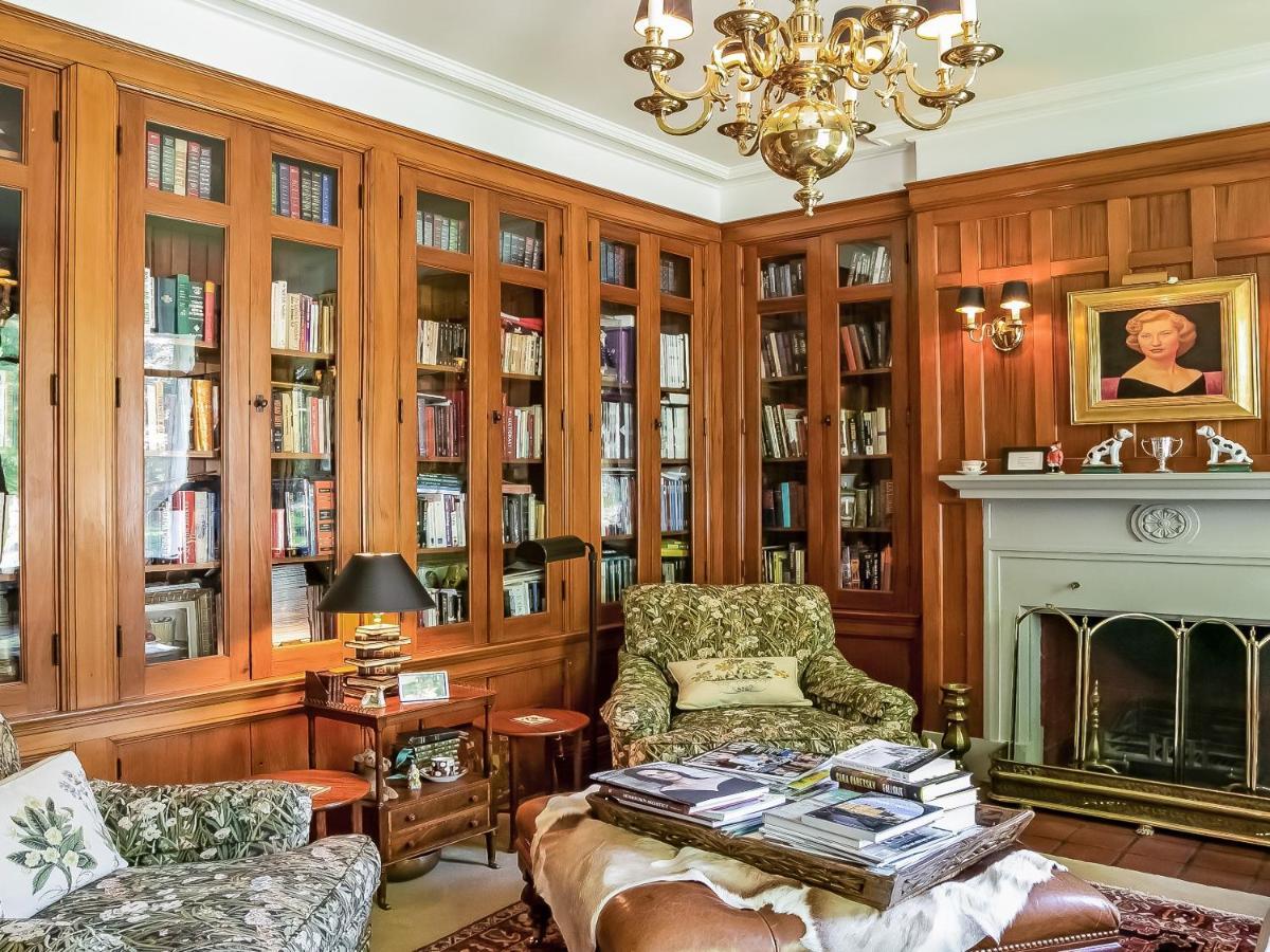 บิชอปส์ ฮอลล์ Bed & Breakfast โอ๊คพาร์ค ภายนอก รูปภาพ
